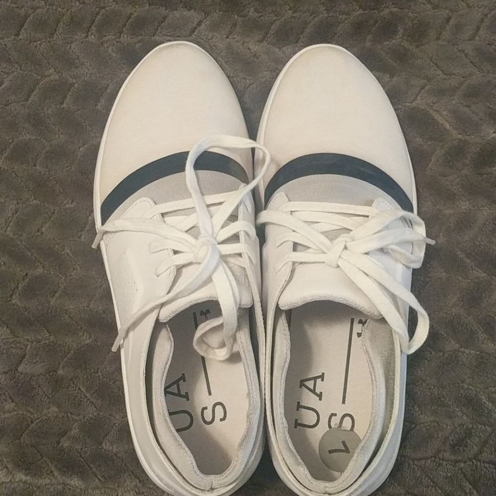 Under Armour tennis shoes